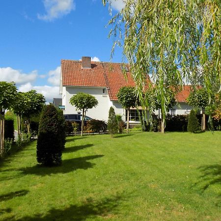 Villa Mooi Maasland Maaseik Bagian luar foto