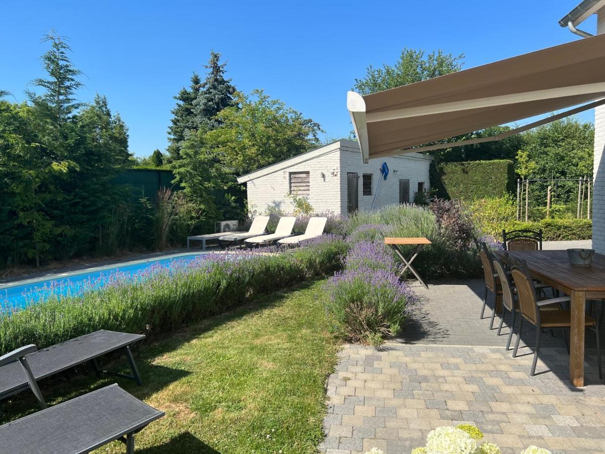Villa Mooi Maasland Maaseik Bagian luar foto