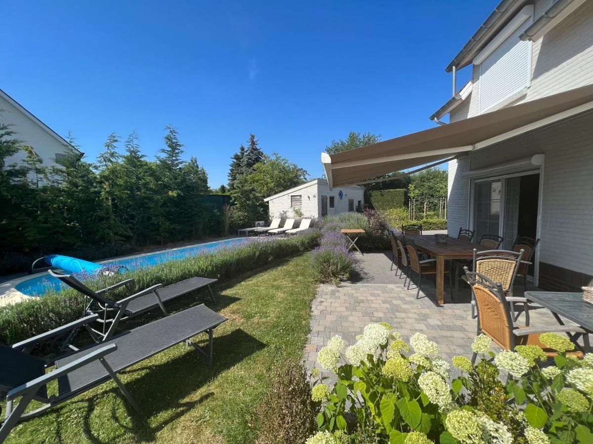 Villa Mooi Maasland Maaseik Bagian luar foto