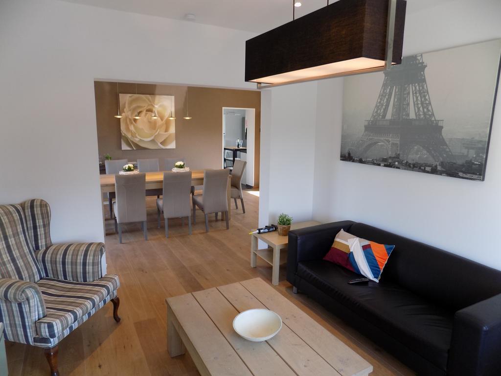 Villa Mooi Maasland Maaseik Bagian luar foto