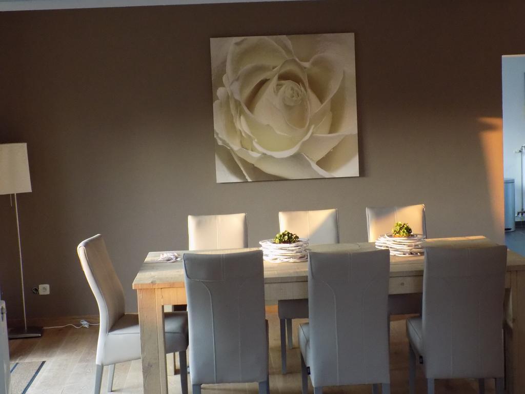 Villa Mooi Maasland Maaseik Bagian luar foto